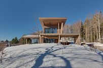 Построенный современный энергоэффективный загородный дом класса премиум с отделкой планкеном в Выборгском районе - мини - 83