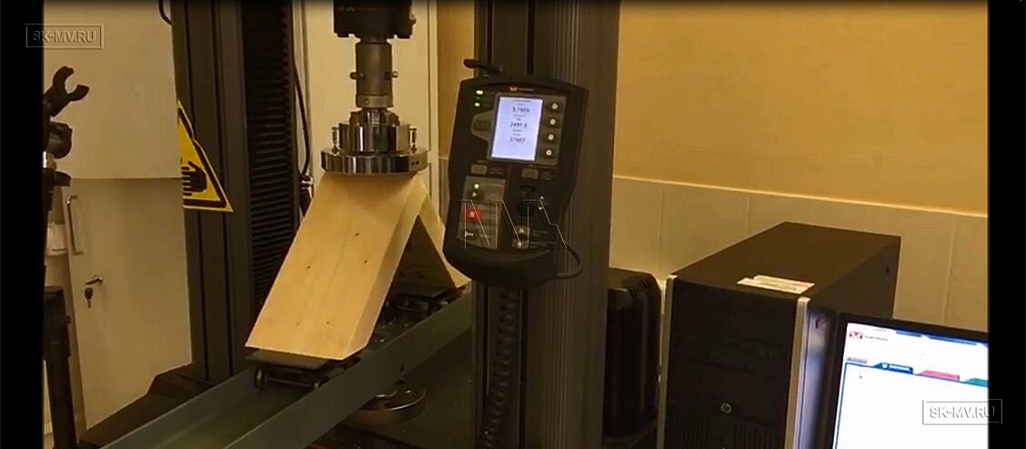 Испытания жесткости узлового соединения деревянных конструкций