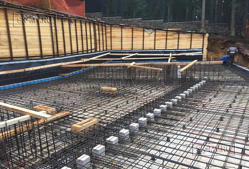 Монолитный дом строится в п Тарасово Ленинградской области - 1