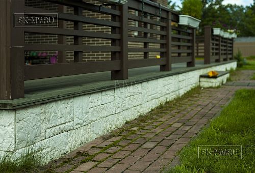 Строительство двухэтажного каркасного коттеджа шале около 300 кв м с комбинированной отделкой коричневым кирпичом и деревом в п Володарский - 9