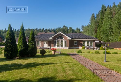 Одноэтажная усадьба в английском стиле в КП Галактика, технология каркас - 50