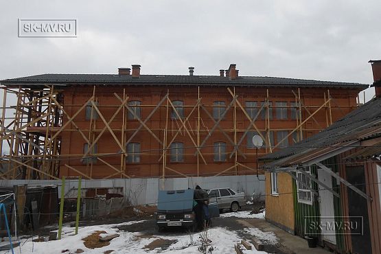 Фото репортаж с места строительства Дома художников 1600 кв м из кирпича с цокольным этажом по старинным чертежам 19 века в Тарусе Калужской области - 1