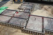 Монтаж фундамента УШП PRO для строительства кирпичного дома площадью ок. 400 кв м в стиле Hi Tech с эксплуатируемой кровлей в Московской области - мини - 1