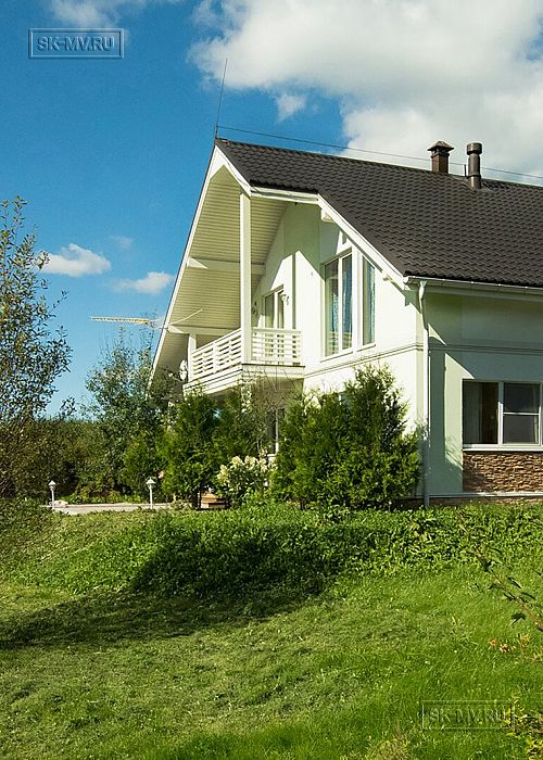 Фото репортаж с места строительства каркаснго дома Северная корона 68 в стиле шале площадью около 200 кв м в п Волочаевка Ленинградской области