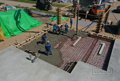 Монтаж индивидуального расчётного фундамента УШП PRO для строительства кирпичного двухэтажного дома в Рощино 2, S плиты = 340 кв.м, Лениградская обл. - 17