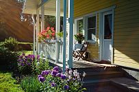 Строительство одноэтажного каркасного дома 95 кв м с фасадной отделкой желтой отделочной доской в г. Приозерск - мини - 3