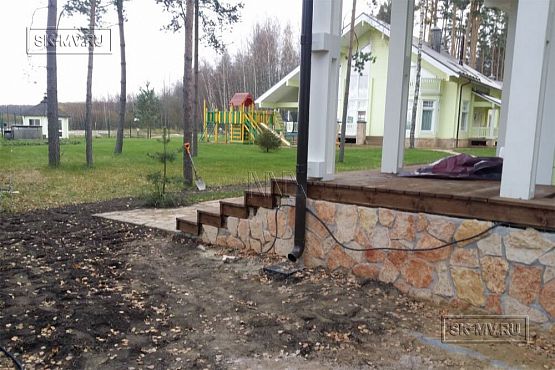 Фото репортаж с места строительства SPA комплекса с панорамными окнами в кп Сосновый берег  - 9