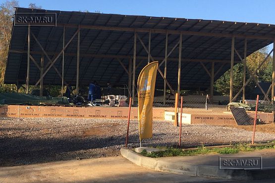 Построенный современный энергоэффективный загородный дом класса премиум с отделкой планкеном в Выборгском районе - 11