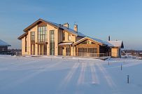 Фото репортаж с места строительства кирпичного дома ок 800 кв м с цоколем и СПА в д Пеники Лен области - мини - 30