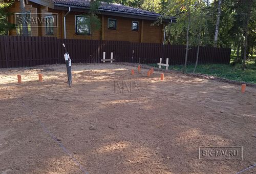 9. Укладка в песчаное основание труб коммуникаций