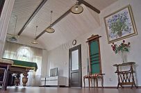 Дизайн интерьера в классическом стиле загородного дома с мансардой в кп Галактика - мини - 23