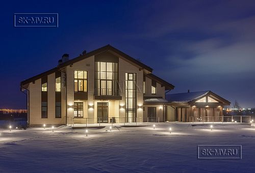 Фото репортаж с места строительства кирпичного дома ок 800 кв м с цоколем и СПА в д Пеники Лен области - 44