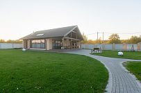 Летняя кухня с террасой барбекю и бильярдной в Оликах под ключ - мини - 18