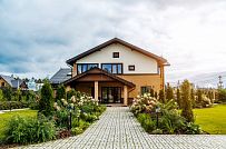 Строительство большого двухэтажного газобетонного коттеджа с комбинированной фасадной отделкой кирпичом и штукатуркой в КП Сосновое - мини - 32