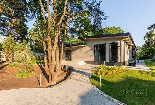 Фотографии П-образного дома в скандинавском стиле 238 кв м с панорамным остеклением, построенного в Сестрорецке - 15