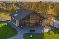 Летняя кухня с террасой барбекю и бильярдной в Оликах под ключ - мини - 1