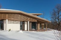 Построенный современный энергоэффективный загородный дом класса премиум с отделкой планкеном в Выборгском районе - мини - 65