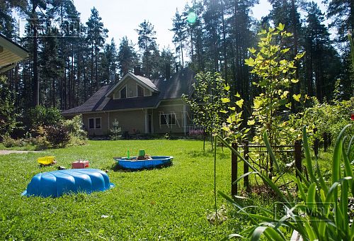 Построенный двухэтажный каркасный коттедж в комаровском стиле в п Комарово - 9