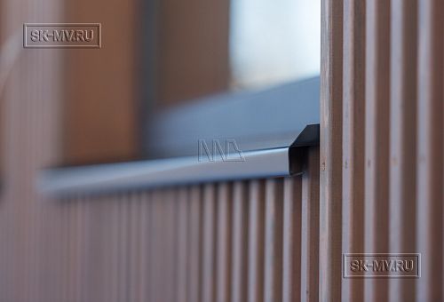 Построенный современный энергоэффективный загородный дом класса премиум с отделкой планкеном в Выборгском районе - 12