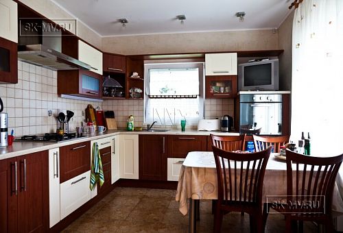 Пример внутренней отделки индивидуального загородного дома с эркером в СНТ Учитель - 13