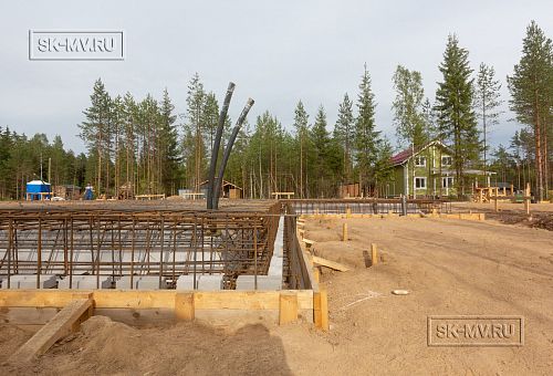 Монтаж индивидуального расчётного фундамента УШП PRO для строительства одноэтажного кирпичного дома в п. Рощино, Ленинградская обл. - 10