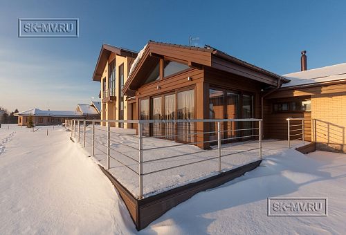 Фото репортаж с места строительства кирпичного дома ок 800 кв м с цоколем и СПА в д Пеники Лен области - 21