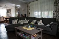 Пример внутренней отделки комбинированного загородного дома с цокольным этажом в п Ольшанки - мини - 49