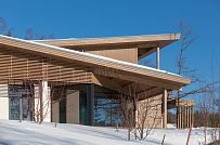 Построенный современный энергоэффективный загородный дом класса премиум с отделкой планкеном в Выборгском районе - мини - 62