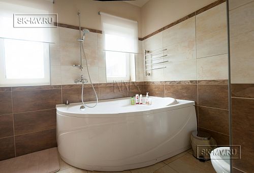 Пример внутренней отделки комбинированного загородного дома с цокольным этажом в п Ольшанки - 23