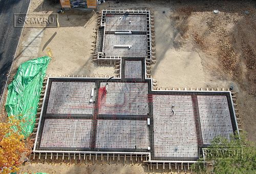 Монтаж фундамента УШП PRO для строительства кирпичного дома площадью ок. 400 кв м в стиле Hi Tech с эксплуатируемой кровлей в Московской области - 3