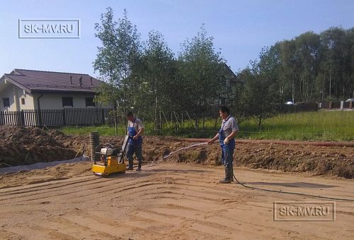 6. Подготовка песчаного основания фундамента дома