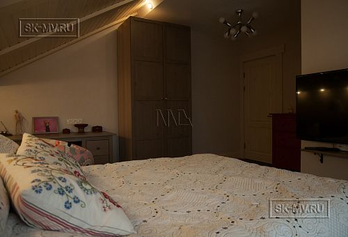 Пример внутренней отделки комбинированного загородного дома с цокольным этажом в п Ольшанки - 26