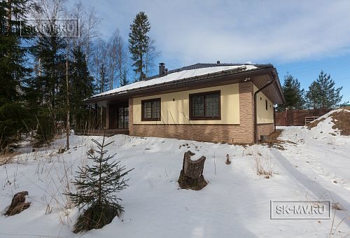 Построенный одноэтажный дом из газобетона с шатровой крышей в СНТ Фауна - 11