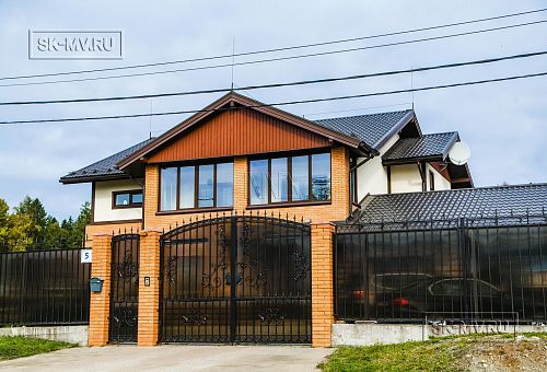 Строительство большого двухэтажного газобетонного коттеджа с комбинированной фасадной отделкой кирпичом и штукатуркой в КП Сосновое - 38