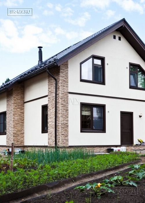 Строительство современного каркасного дома с балконом и террасой в Агалатово