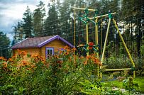 Построенный газобетонный дом в классическом стиле с эркером, балконом, навесом для автомобиля, остекленной верандой и комбинированной фасадной отделкой в кп Сосновое - мини - 14