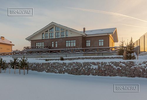 Фото репортаж с места строительства комбинированного дома площадью 1400 кв м с цоколем и СПА в д Пеники Ленобласти - 16