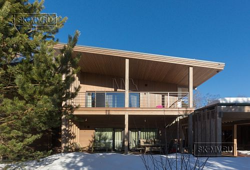 Построенный современный энергоэффективный загородный дом класса премиум с отделкой планкеном в Выборгском районе - 60