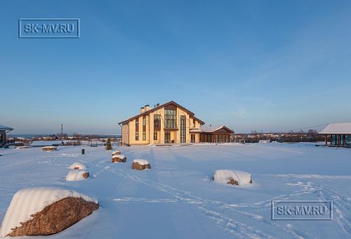 Фото репортаж с места строительства кирпичного дома ок 800 кв м с цоколем и СПА в д Пеники Лен области - 32