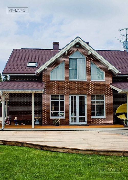 Построенный в п Озерное теплый зимний каркасный дом в английском стиле площадью 185 кв м