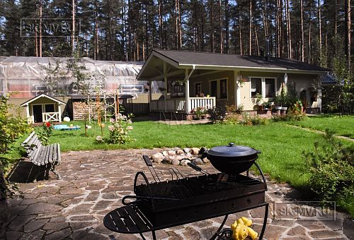 Построенный двухэтажный каркасный коттедж в комаровском стиле в п Комарово - 32