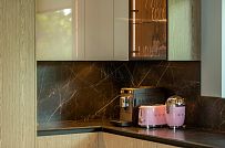 Пример внутренней отделки П-образного загородного дома в Сестрорецке - мини - 19