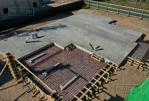 Монтаж индивидуального расчётного фундамента УШП PRO для строительства кирпичного двухэтажного дома в Рощино 2, S плиты = 340 кв.м, Лениградская обл. - 8