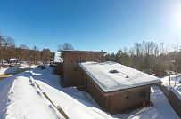 Построенный современный энергоэффективный загородный дом класса премиум с отделкой планкеном в Выборгском районе - мини - 44