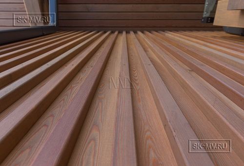 Построенный современный энергоэффективный загородный дом класса премиум с отделкой планкеном в Выборгском районе - 19