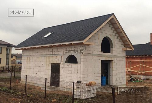 ЖК "Новорижский", Московская область. Площадь гаража на два автомобиля с жилой мансардой - 111 кв.м.