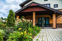 Строительство большого двухэтажного газобетонного коттеджа с комбинированной фасадной отделкой кирпичом и штукатуркой в КП Сосновое - мини - 6