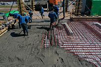 Монтаж индивидуального расчётного фундамента УШП PRO для строительства кирпичного двухэтажного дома в Рощино 2, S плиты = 340 кв.м, Лениградская обл. - мини - 19