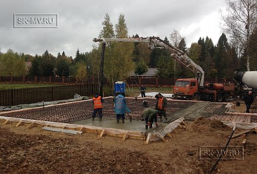 12. Бетонирование фундамента дома