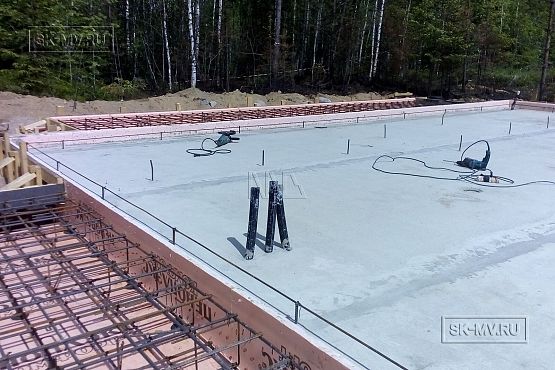 Фото репортаж с места строительства загородного коттеджа из газобетона с сауной внутри в Савое Ленобласти  - 7